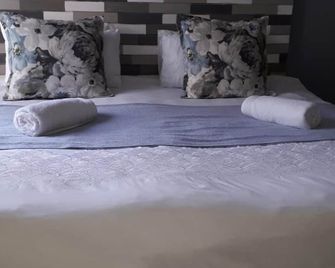 Lallapanzi Country Stay - Ermelo - Bedroom