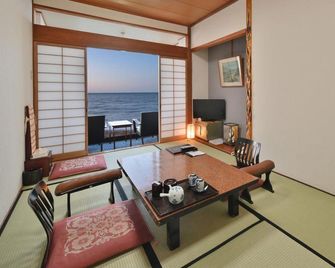Futami Onsen Hotel Seikai - Ise - Schlafzimmer