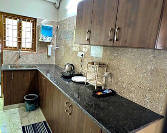 Maison Sakee - Pondicherry - Kitchen