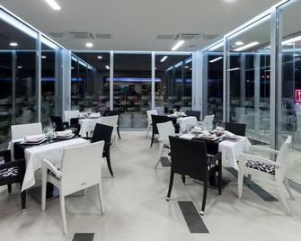 Dream Hotel - Velika Gorica - Restaurante