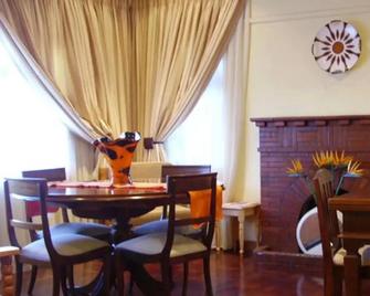 Ms Self-Catering - Pietermaritzburg - Τραπεζαρία