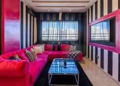 Chez Betty with rooftop Swimming pool - Casablanca - Pokój dzienny