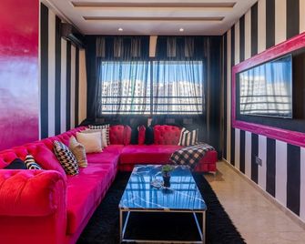 Chez Betty with rooftop Swimming pool - Casablanca - Lounge