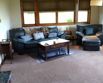 Saint Lawrence’s paradise - Redwood - Living room