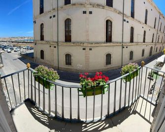 Nuova Mastrarua Rooms - Siracusa - Balcone