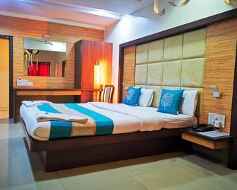 Sai Sharan Stay Inn- Near Midc Turbhe Na - Navi Mumbai - Bedroom