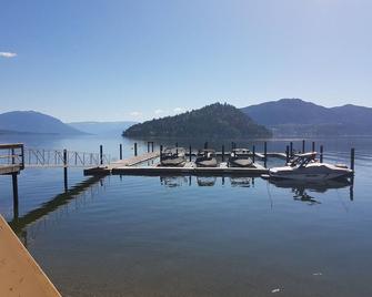 Lakeside Waterfront Saratoga Resort & Marina. Boat Dock Included! - Scotch Creek - Pool