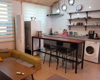 Yeongwol Alice's Attic - Yeongwol - Sypialnia
