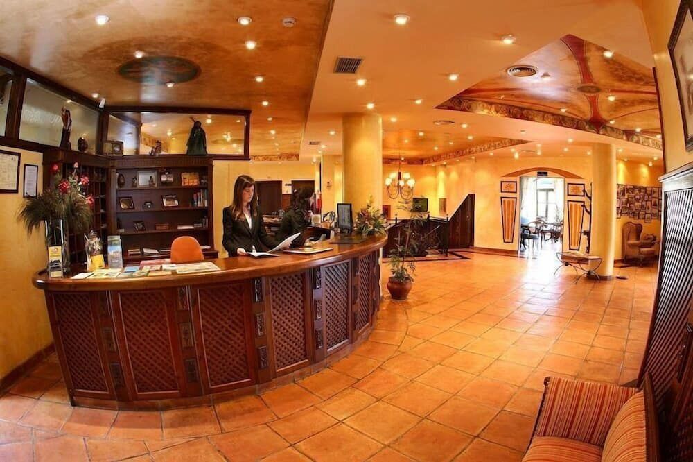 Hotel Comillas - קומיאס