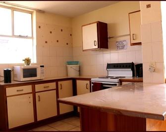 Vue to the union building - Pretoria - Kitchen