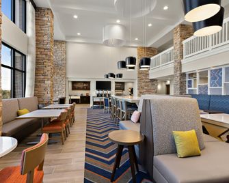 Hampton Inn & Suites Petoskey - Petoskey - Restaurant
