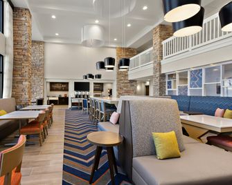 Hampton Inn & Suites Petoskey - Petoskey - Restaurant