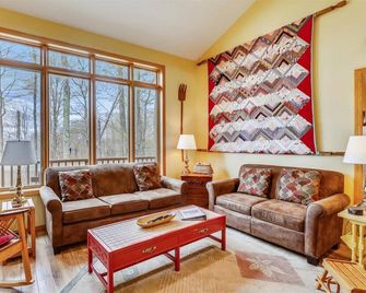 A beautiful view and lots of extras too! Super affordable lodging!! - Davis - Sala de estar