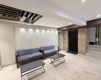 Hotel Manila - Ahmedabad - Resepsionis