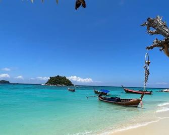Anda Lipe Resort - Ko Lipe - Plage