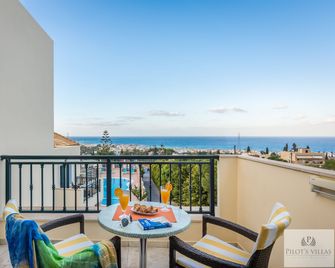 Pilot's Villas Luxury Suites - Koutouloufari - Balcone