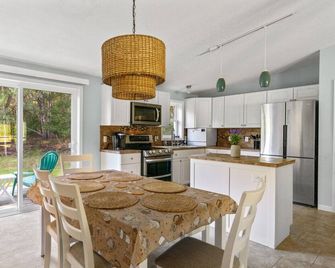 New Boyne City Serenity - Boyne City - Kitchen