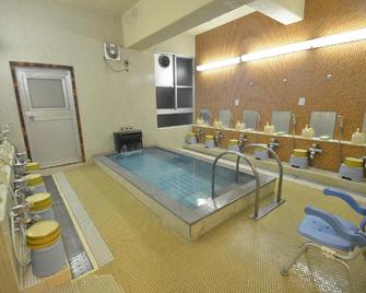 Daibutsukan - Nara - Pool