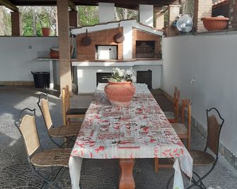B&B Villa Giovanni - Casal Palocco - Eetruimte