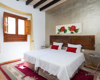 Casa Pilar, Aurora y Tarabilla en Finca Ecológica - Antigua - Bedroom