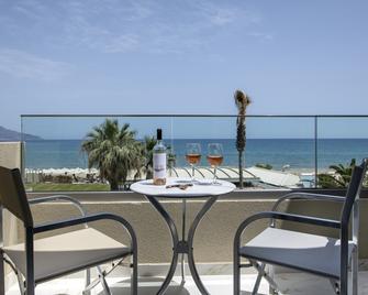 Vantaris Luxury Beach Resort - Каврос - Балкон