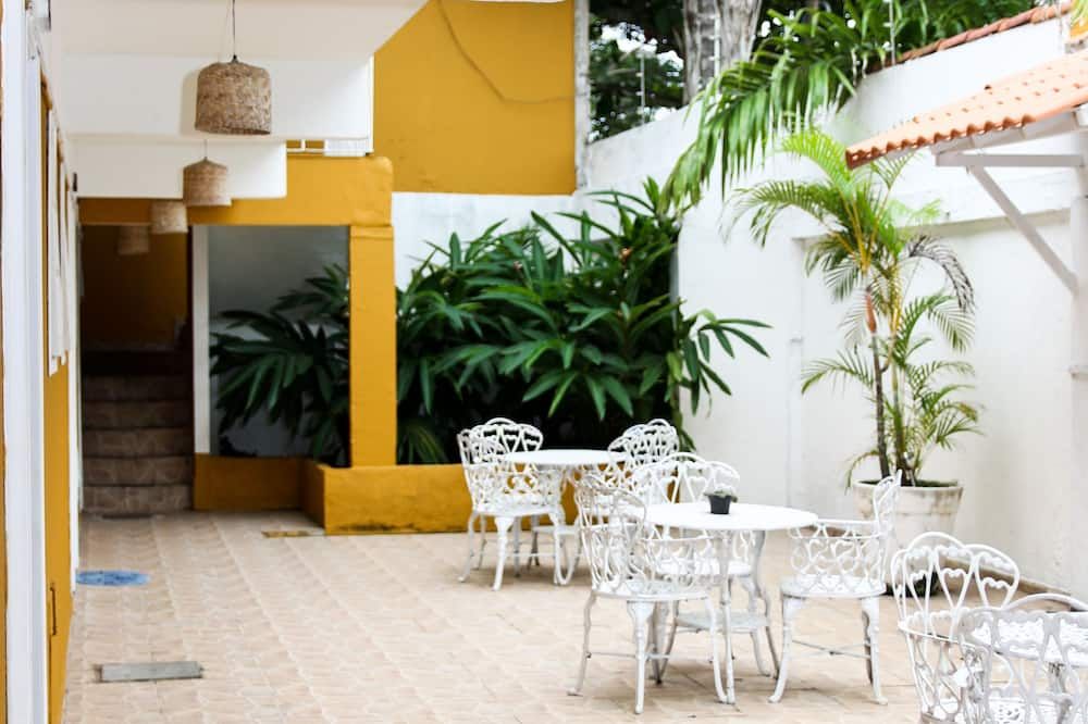 Buzios Colinas Homestay - בוזיוס - פטיו