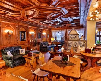 Romantik Hotel Santer - Dobbiaco/Toblach - טרקלין
