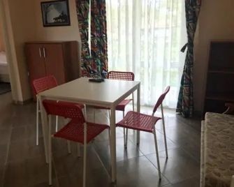 Daskalov Bungalows - Gabrovo - Comedor