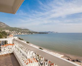 Hotel Sato Conference & Spa Resort - Sutomore - Balkon