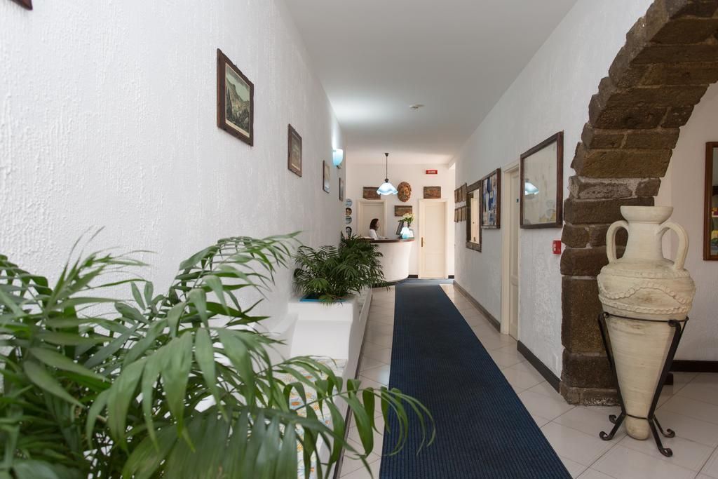 Hotel Poseidon - ליפארי - מסדרון