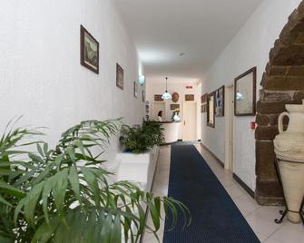 Hotel Poseidon - Lipari - Hallway