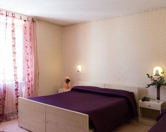 Hotel Italia Abbadia - Abbadia San Salvatore - Camera da letto