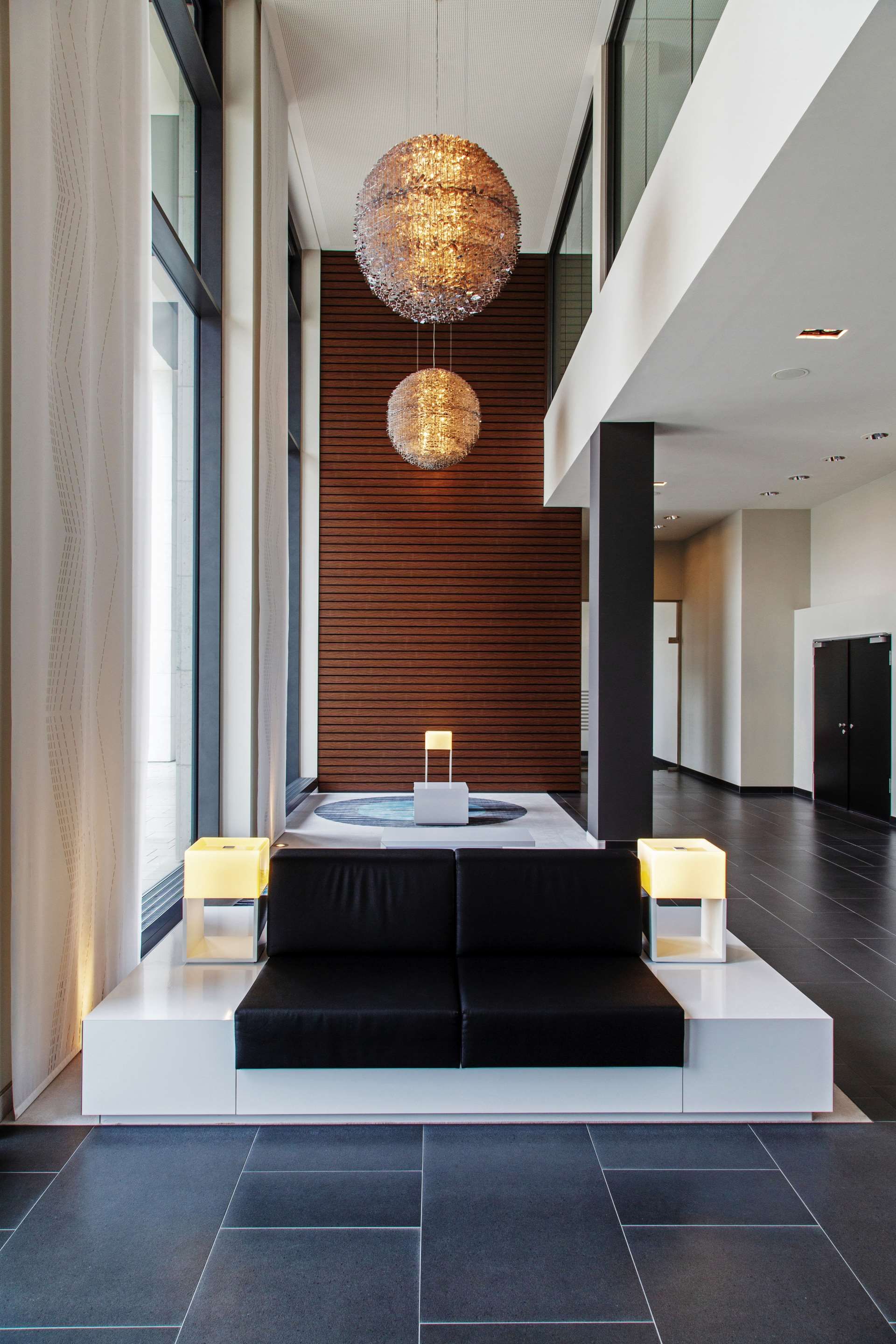 Steigenberger Airport Hotel Berlin - שונפלד (ברלין) - לובי