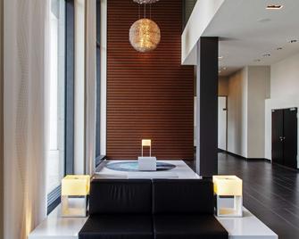 Steigenberger Airport Hotel Berlin - שונפלד (ברלין) - לובי