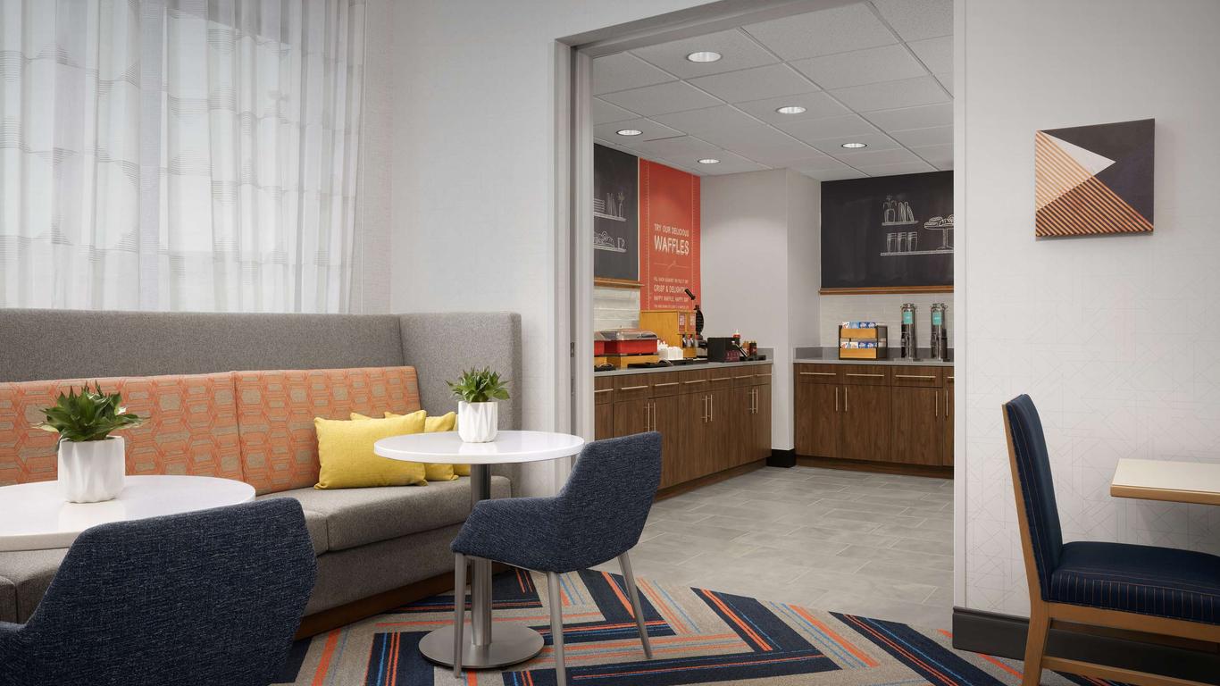Hampton Inn & Suites Williston