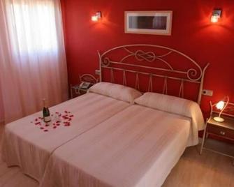 Hotel Restaurante Casa Julia - Parcent - Habitación