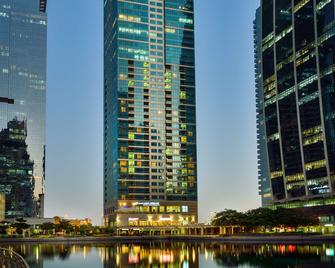 Oaks Liwa Heights - Dubai - Building