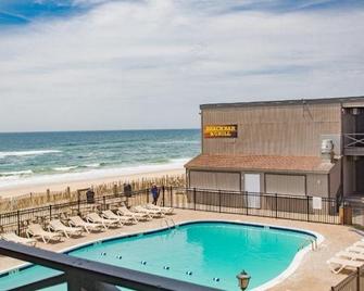 Royal Atlantic Beach Resort - Montauk - Piscina
