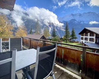Esthers Guesthouse - Lauterbrunnen - Balkon