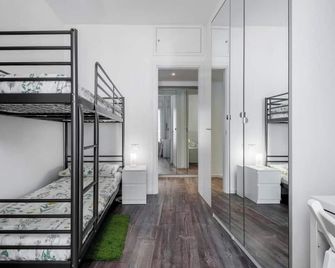 StayEasy Filzi11 - 3 Bedrooms, 2 baths - Central Station - Milan - Bedroom