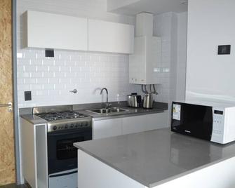 Loi Flats Neuquen, Edificio Tucumán - Neuquén - Kitchen