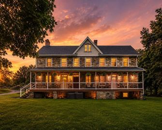 Large Historic Home in Pennsylvania Dutc - Coatesville - Edificio