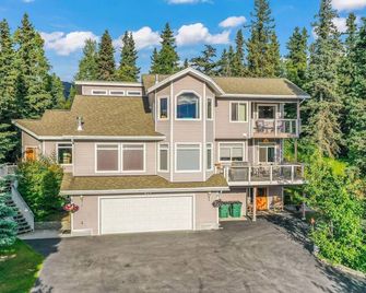 Hillside Haven - Indian - Edificio