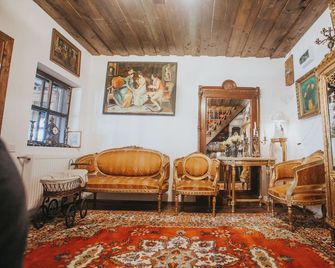Gospodaria Lui Nea Ion - Vama Buzăului - Sala de estar