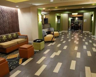 Southern Hospitality! 3 Modern Units, Breakfast - Madison - Lobby