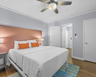 West Home - 881 - Atlanta - Bedroom