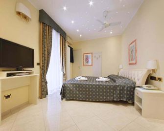 Hotel Ristorante Toscana - Alassio - Sypialnia