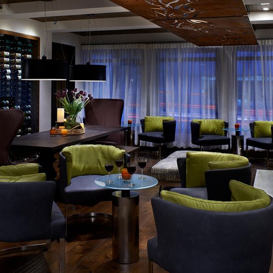 Lounge view of Kimpton Hotel Vintage Seattle