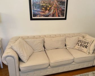 The Heights - Town & Country Living - Tupelo - Wohnzimmer