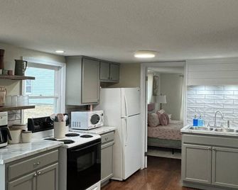 Cozy 1-bedroom house with AC and WiFi in charming Farmington - Farmington - Küche